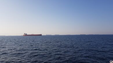Ερυθρά-Θάλασσα:-Έξι-νεκροί-από-την-επίθεση-στο-πλοίο-tihamah,-σε-νέα-φάση-κινδύνου-η-ναυτιλία
