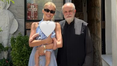 Η-Κατερίνα-Καινούργιου-επισκέφθηκε-με-την-κόρη-της-τον-πνευματικό-της:-«Μια-ευλογία-που-έγινε-ζωή»