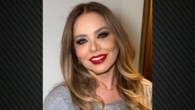Η-εντυπωσιακή-εμφάνιση-της-Ορνέλα-Μούτι-με-κόκκινο-κραγιόν-στα-71-της,-δείτε-φωτογραφία