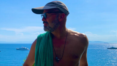 Ο-Μπίλι-Ζέιν-τoυ-«Τιτανικού»-έκανε-διακοπές-στην-Ελλάδα,-η-φωτογραφία-και-το-λογοπαίγνιο