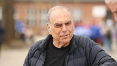 Στην-Ελλάδα-ο-Αβράαμ-Γκραντ-για-τον-Αρη,-θα-έχει-συνάντηση-με-τον-Καρυπίδη