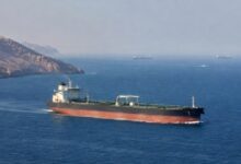 Νέα-επίθεση-κατά-τάνκερ-στα-Στενά-του-Ορμούζ:-Πυρκαγιά-στο-πλοίο-από-άγνωστο-βλήμα