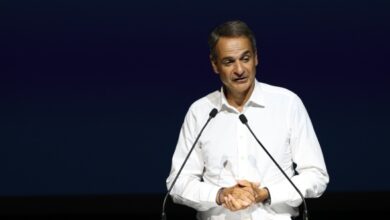 Μητσοτάκης:-Τα-χρήματα-δεν-είναι-ατελείωτα,-δεν-κόβουμε-κορδέλες-για-να-μας-ψηφίσουν