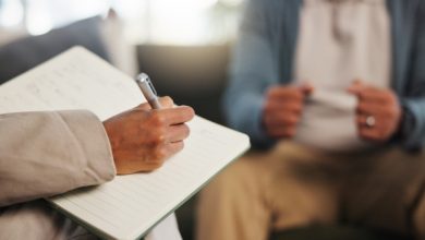 Συνελήφθη-47χρονος-που-γδύθηκε-μπροστά-στην-ψυχολόγο-του-στον-Εύοσμο