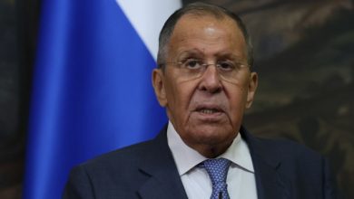 «Άμεση-απειλή»-για-τη-Ρωσία-οι-ενέργειες-του-ΝΑΤΟ-στην-Αρκτική,-λέει-ο-Λαβρόφ