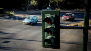Χωρίς-φανάρια-περιοχές-της-Αττικής-λόγω-προβλήματος-στην-ηλεκτροδότηση,-δείτε-βίντεο