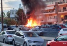 Αναστάτωση-στη-Θεσσαλονίκη:-Στις-φλόγες-τρία-οχήματα-στην-Πυλαία,-δείτε-εικόνες-και-βίντεο