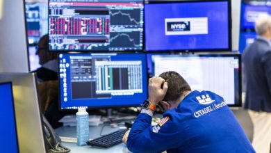 wall-street:-Πτώση-μετά-το-ισχυρό-report-εργασίας-στις-ΗΠΑ-–-Αυξάνονται-τα-στοιχήματα-για-τη-fed
