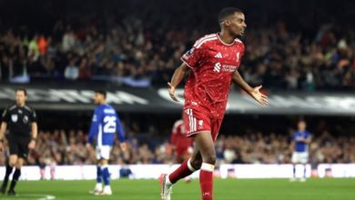 premier-league:-Η-πρώτη-νίκη-της-Λίβερπουλ-ήρθε-με-«υπογραφή»-Ίσακ,-2-0-την-Ίπσουιτς,-δείτε-τα-γκολ