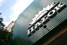 Επιχείρηση-ανάκτησης-εδάφους-από-το-ΠΑΣΟΚ-στη-ΔΕΘ-με-αιχμές-κατά-Μητσοτάκη-και-Τσίπρα