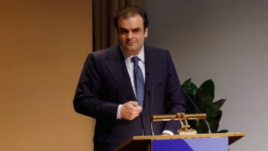 Πιερρακάκης:-Η-πολιτική-σταθερότητα-συνιστά-θεμελιώδη-προϋπόθεση-για-την-προσέλκυση-κεφαλαίων