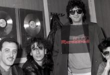 Νίκος-Καρβέλας:-Το-αδημοσίευτο-στιγμιότυπο-από-το-1980