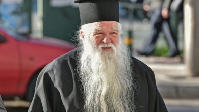 Εκκλησία-της-Ελλάδος:-Ανακλήθηκε-η-τιμητική-διάκριση-στον-πρώην-Καλαβρύτων-Αμβρόσιο