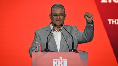 Κουτσούμπας:-Ο-Τσίπρας-ανέβηκε-πριν-από-τον-Μητσοτάκη-στη-ΔΕΘ-και-του-έστρωσε-το-χαλί