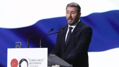 Ανδρουλάκης-από-τη-ΔΕΘ:-Το-δίλημμα-στην-Κεντροαριστερά,-οι-7-δεσμεύσεις-και-η-μάχη-με-τον-Τσίπρα