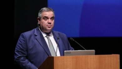 Σπανάκης-για-Ανδρουλάκη:-Δεν-είπε-πού-θα-βρει-τα-χρήματα-για-τις-εξαγγελίες-του