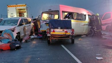 Φρικτή-καραμπόλα-με-21-νεκρούς-στη-Νότιο-Αφρική,-δύο-ταξί-μίνι-μπας-συγκρούστηκαν-μετωπικά
