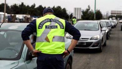 Διακοπή-της-κυκλοφορίας-στη-Λεωφόρο-Μαραθώνος-μετά-από-ανατροπή-οχήματος
