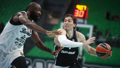 Η-επιστροφή-του-Όσμαν-στο-t-center-με-τη-φανέλα-του-ΠΑΟΚ,-βίντεο-και-φωτογραφίες