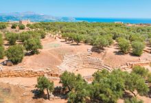 Αρχαία-Άπτερα:-Εκεί-που-οι-Σειρήνες-έχασαν-από-τις-Μούσες-τα-φτερά-τους