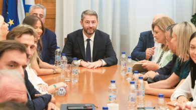 ΠΑΣΟΚ:-Μετά-τη-ΔΕΘ,-περιμένουν…-το-θαύμα-των-Χριστουγέννων