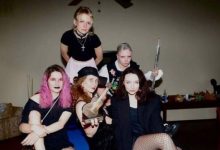pussy-riot:-Η-γυναικεία-μπάντα-που-τα-έβαλε-με-τον-Πούτιν-έρχεται-στην-Ελλάδα