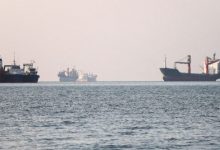 «Ανάσα»-στα-Στενά-του-Ορμούζ:-60-πλοία-πέρασαν-σε-μία-ημέρα-παρά-τον-πόλεμο-ΗΠΑ-–-Ιράν