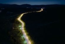 Φως-σε-8.693-επικίνδυνα-σημεία-του-οδικού-δικτύου,-έξυπνοι-ιστοί-σε-958-χιλιόμετρα-δρόμων
