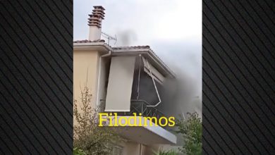 Φωτιά-τώρα-σε-διαμέρισμα-στο-Αίγιο,-απεγκλωβίστηκε-μια-γυναίκα,-δείτε-βίντεο
