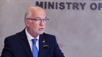 Φλωρίδης-για-Τέμπη:-Ζητά-ο-Τσίπρας-να-παραιτηθώ-και-όχι-να-ζητήσουν-συγγνώμη-οι-συνωμότες