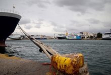 Δεμένα-έως-τις-20:00-τα-πλοία-από-τον-Πειραιά,-σε-ισχύ-το-απαγορευτικό-λόγω-των-θυελλωδών-ανέμων