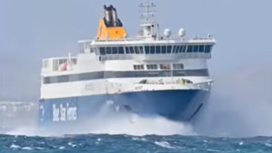 Βίντεο:-Η-«μάχη»-του-blue-star-να-δέσει-στη-Νάξο-εν-μέσω-ισχυρών-ανέμων
