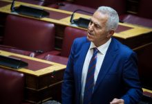 Στο-ΠΑΣΟΚ-και-επίσημα-ο-Ευάγγελος-Αποστολάκης,-ανακοινώθηκε-στη-Βουλή-η-ένταξή-του-στην-ΚΟ