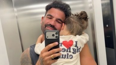 Η-τρυφερή-φωτογραφία-του-Δημήτρη-Αλεξάνδρου-με-τον-γιο-του:-Εκεί-που-σταματάνε-όλα,-γράφει