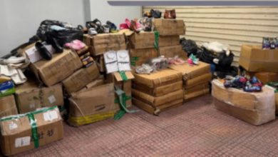 Συνελήφθη-56χρονος-με-36-κιλά-λαθραία-καπνικά-προϊόντα-και-είδη-ρουχισμού-στην-Ομόνοια