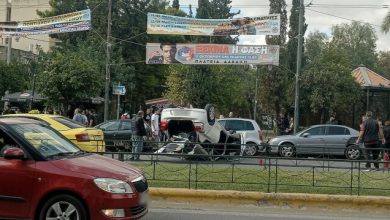 Τροχαίο-με-ανατροπή-οχήματος-στην-Καλλιθέα,-δυσχέρεια-στην-κυκλοφορία