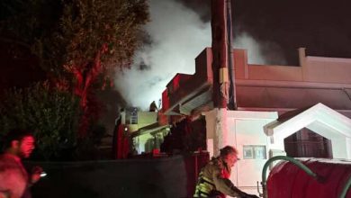Υπό-έλεγχο-η-φωτιά-σε-μονοκατοικία-στην-Αρτέμιδα,-δεν-υπήρξε-τραυματίας,-δείτε-βίντεο