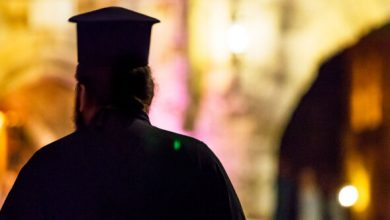 Στο-αυτόφωρο-σήμερα-ο-68χρονος-ιερέας-από-τα-Γρεβενά-που-κατηγορείται-για-revenge-porn