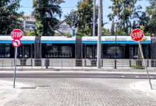 Τραμ-παρέσυρε-πεζή-στον-Πειραιά,-σοβαρά-τραυματισμένη-μεταφέρθηκε-στο-νοσοκομείο