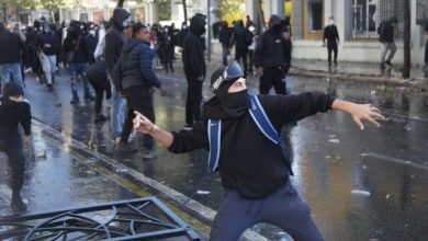 Πέμπτη-ημέρα-διαδηλώσεων-στην-Αλβανία:-Πεδίο-μάχης-η-κεντρική-πλατεία-των-Τιράνων