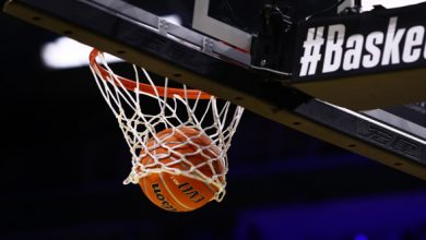 Βρέθηκαν-820.000-ευρώ-σε-σπίτι-διαιτητή-που-κατηγορείται-για-στημένους-αγώνες-στο-μπάσκετ