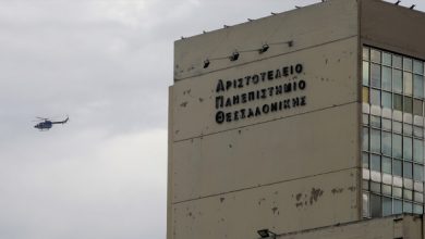 Διαμαρτυρία-για-τους-περιορισμένους-διορισμούς-θεολόγων-στο-ΑΠΘ,-τι-ζητά-η-Θεολογική-Σχολή