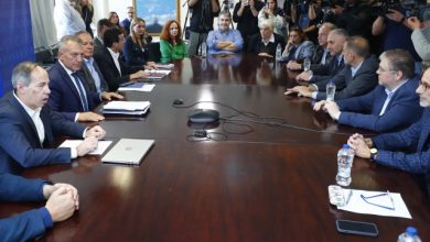 eok:-Βρούτσης-και-Παπανικολάου-συμφώνησαν-για-τη-διεξαγωγή-εκλογών,-βίντεο