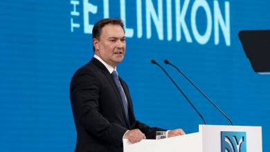 Τέλος-εποχής-στη-lamda:-Και-επίσημα-στη-θέση-του-Οδυσσέα-Αθανασίου-η-Εύη-Κωστάκη