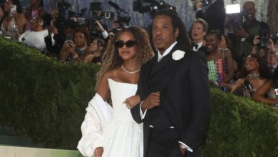 Ο-jay-z-στο-σόου-του-super-bowl-2027,-τα-σενάρια-για-κοινή-εμφάνιση-με-την-beyonce