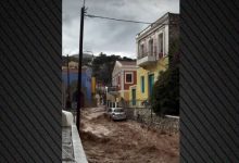 Σε-ποτάμια-μετατράπηκαν-δρόμοι-στη-Σύμη-λόγω-της-κακοκαιρίας,-δείτε-βίντεο