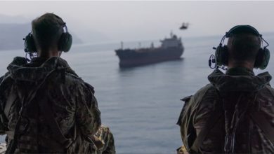 Τέσσερα-δεξαμενόπλοια-στις-φλόγες-από-νάρκες-στα-Στενά-του-Ορμούζ,-σύμφωνα-με-το-Ιράν