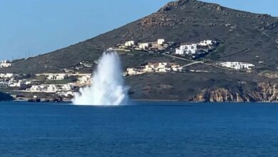 Νάξος:-Δείτε-τη-στιγμή-που-εξουδετερώνεται-νάρκη-στο-λιμάνι-του-νησιού-–-viral-βίντεο