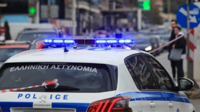 Συναγερμός-στη-Νέα-Μάκρη:-Πυρά-εναντίον-ΙΧ-στη-Λεωφόρο-Μαραθώνος,-βρέθηκαν-επτά-κάλυκες