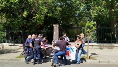 Φοιτητές-συγκεντρώθηκαν-έξω-από-το-Μέγαρο-Μαξίμου,-μικροεπεισόδια-με-την-αστυνομία